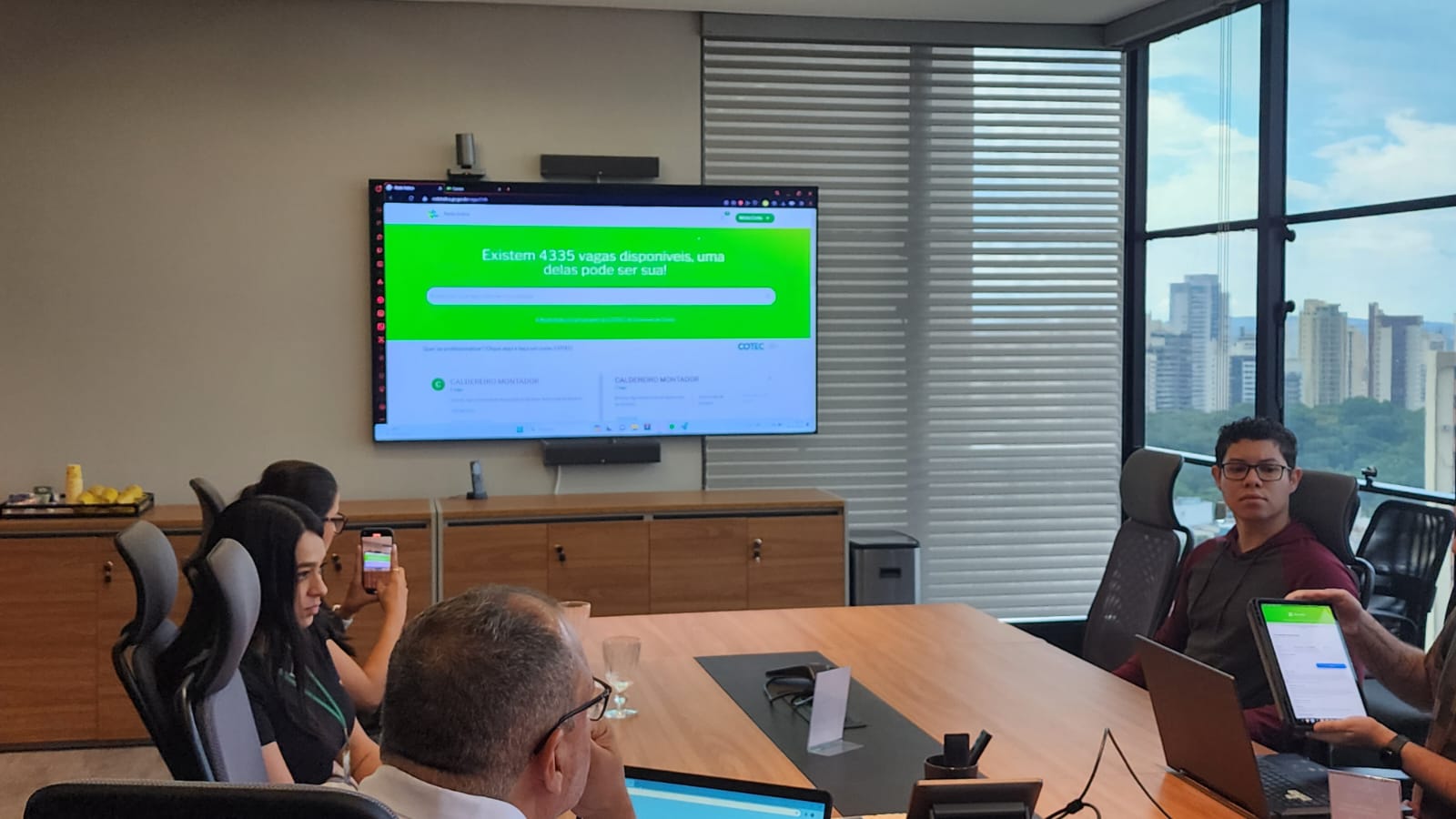 Lab.CETT apresenta aplicativo Minha Vaga! na Adial